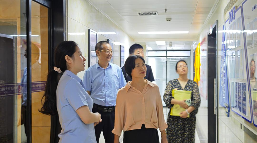 热烈欢迎河南省电器工业协会领导一行莅临开云kaiyun网页版官网考察指导 热烈欢迎河南省电器工业协会领导一行莅临开云kaiyun网页版官网考察指导